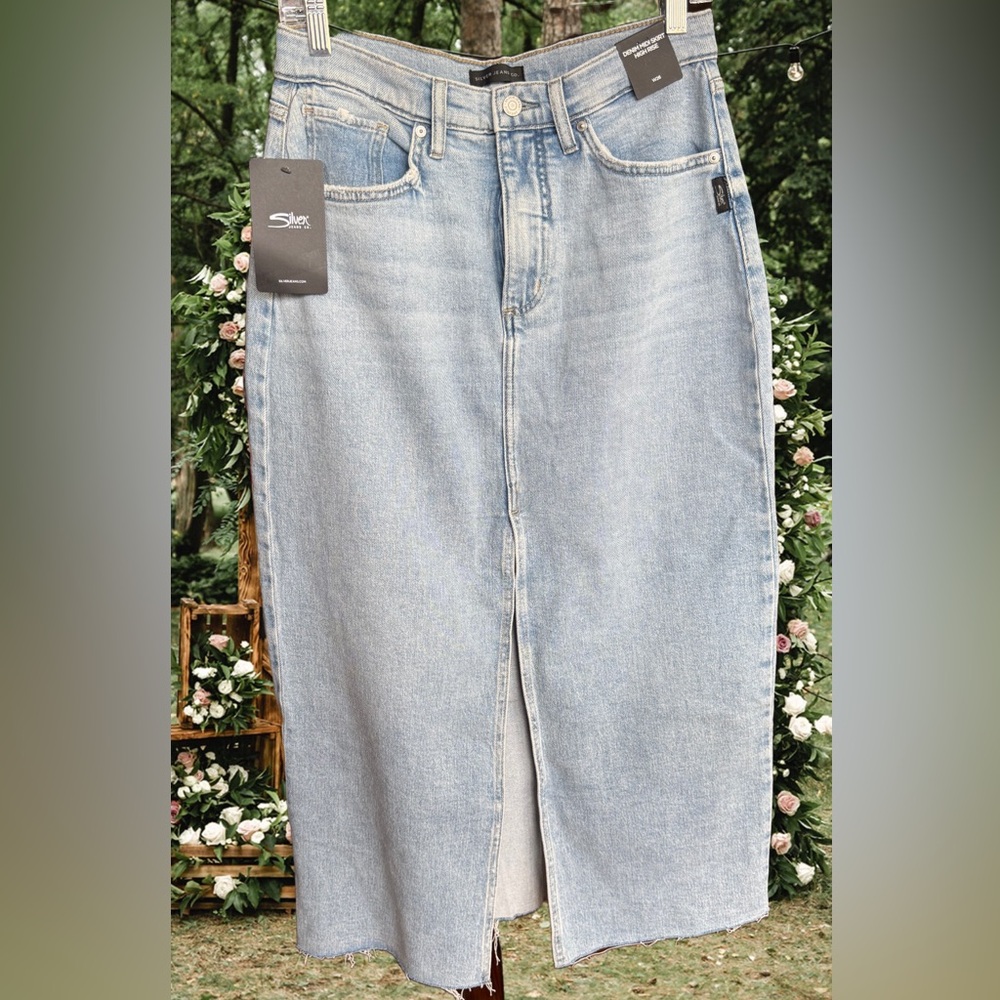 Silver Jeans Co.‎ Light Blue Denim Skirt